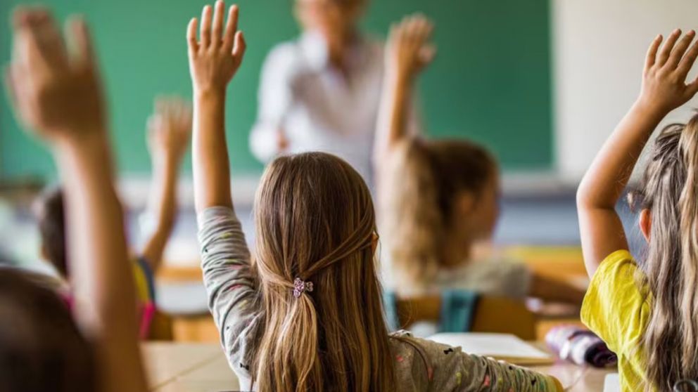 Quiénes podrán recibir el voucher educativo en septiembre