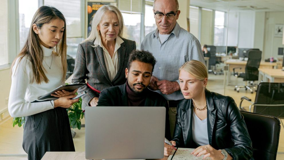Equipo multigeneracional: la solución que encuentran las empresas para frenar la rotación de talentos