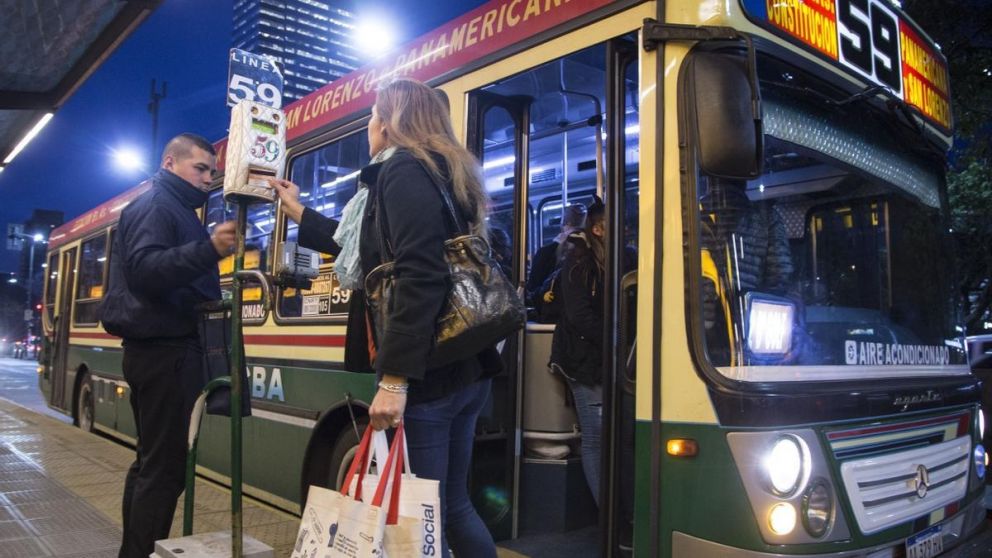Colectivos: habrá menos servicios nocturnos y los fines de semana en el AMBA
