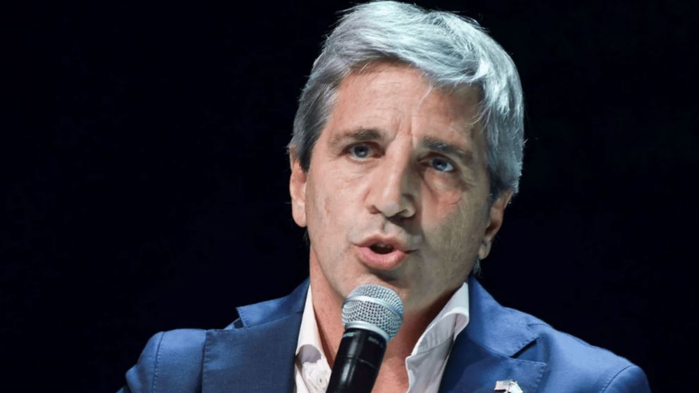 El Palacio de Hacienda sostuvo que el lunes negro es producto "del alto nivel de apalancamiento"