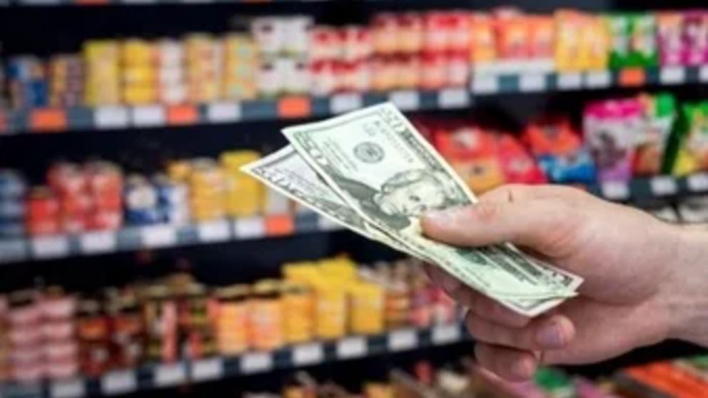 Qué supermercado acepta compras en dólares