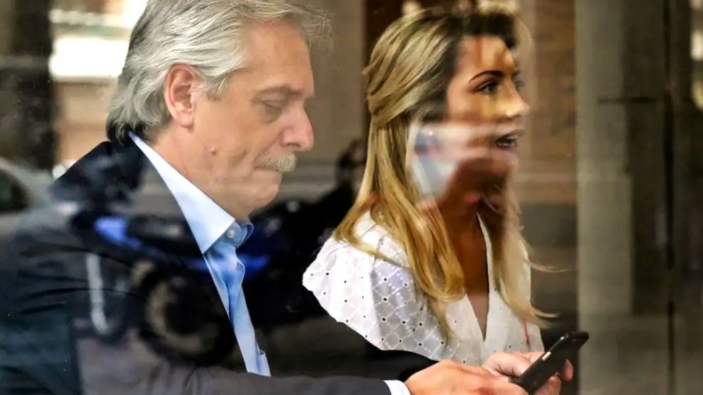 Los nuevos chats entre Yáñez y Fernández corresponden a la noche del 28 de junio