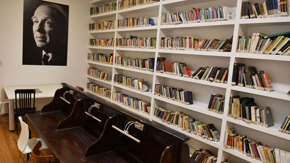 Habrá visitas guiadas a las bibliotecas donde Borges trabajó