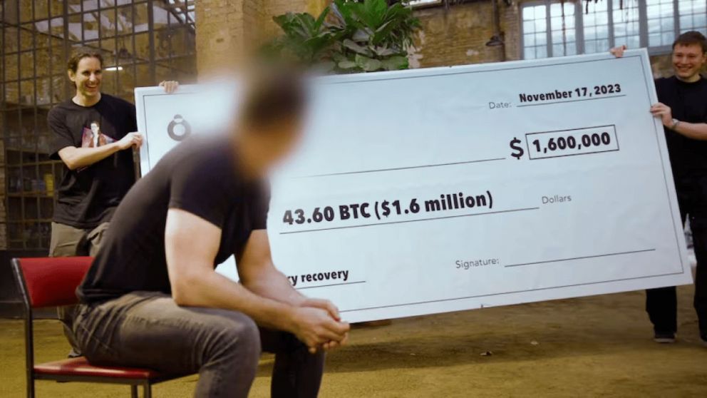 El "viaje en el tiempo" permitió encontrar la contraseña y recuperar los Bitcoins