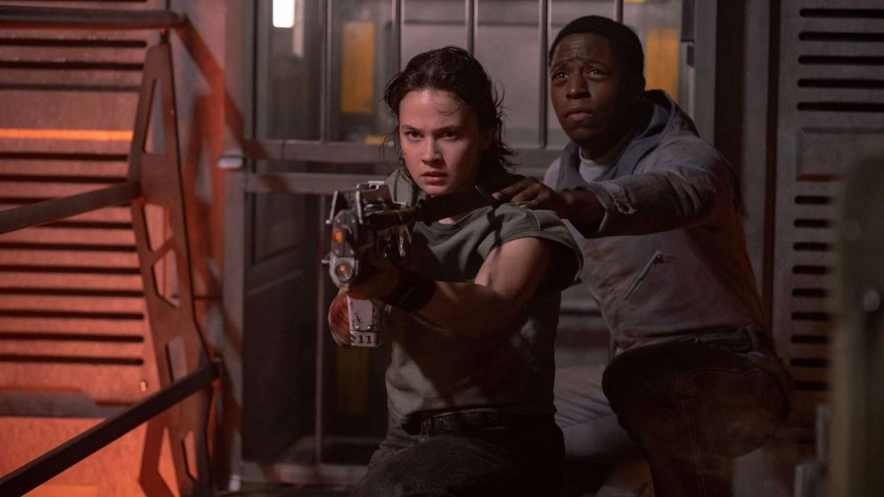 Alien: Romulus cumple y dignifica