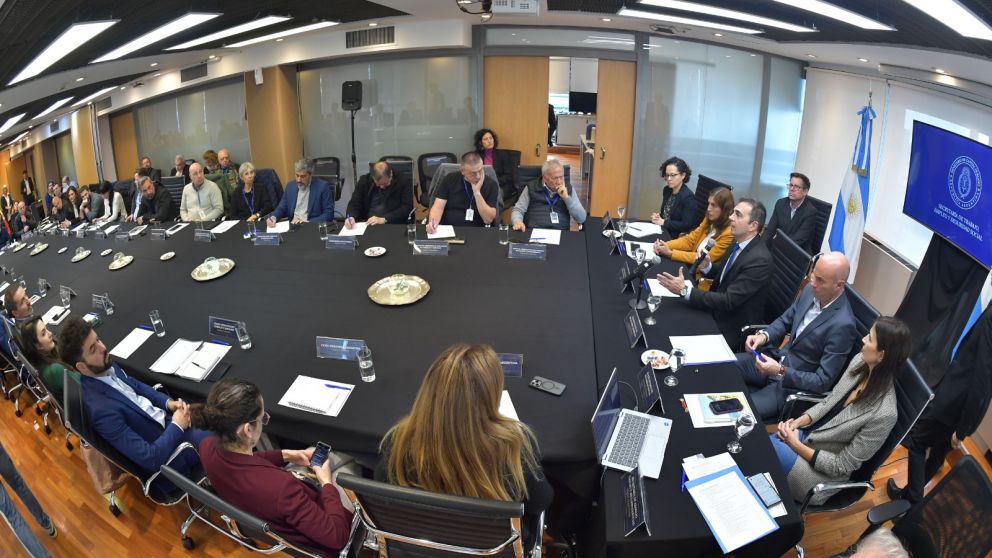 El Gobierno activó una mesa para capacitación y oportunidades de empleo