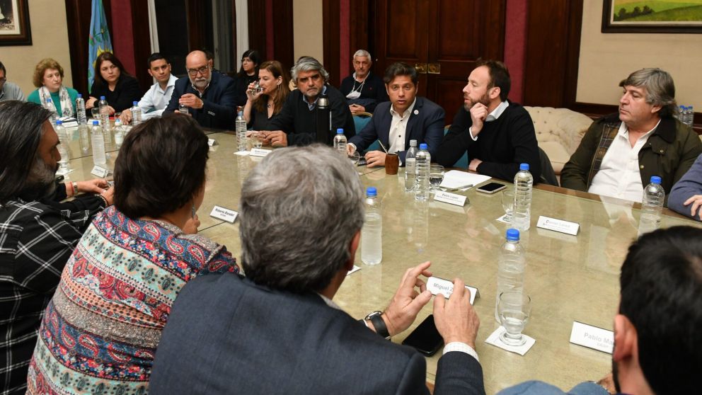 La Provincia de Buenos Aires hizo una oferta paritaria bimestral a estatales y docentes
