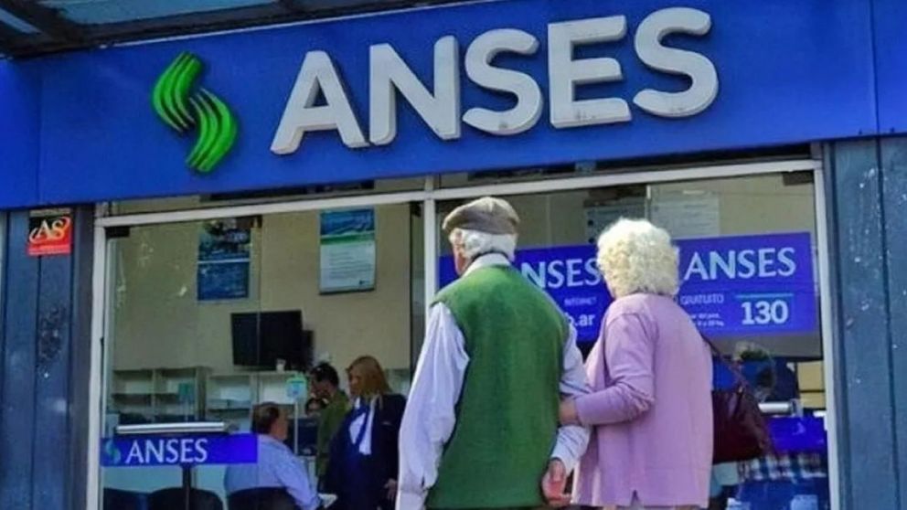 Los jubilados de Anses cobran con aumento en septiembre: ¿cuánto cobro?