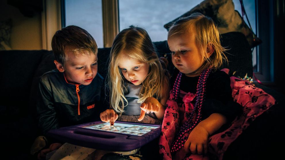 Un estudio sugiere relación entre el uso de tabletas y las pataletas en niños