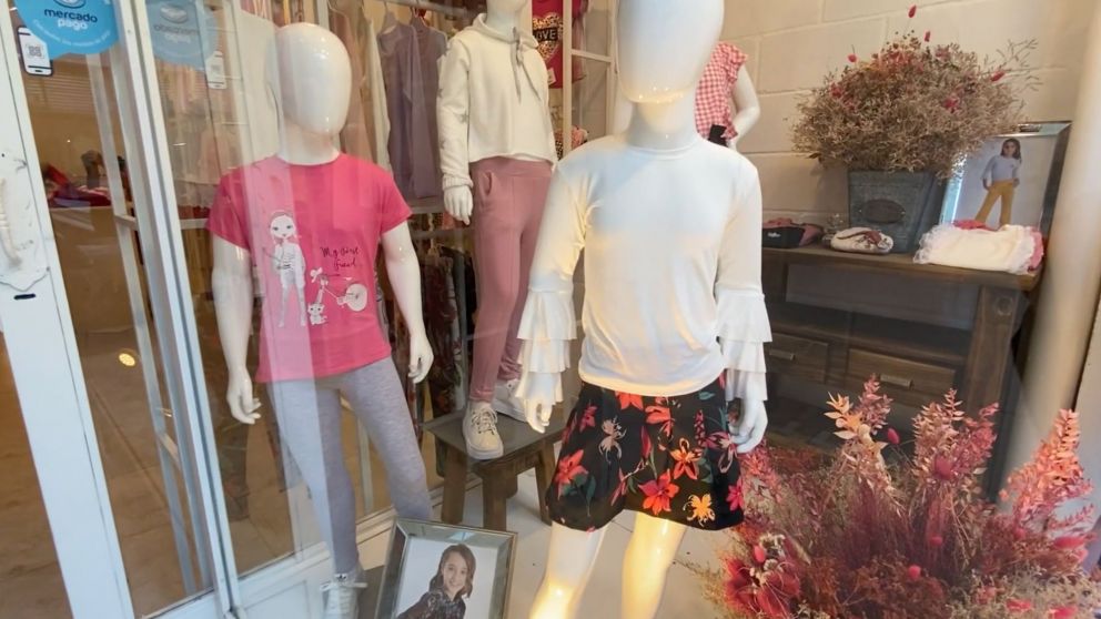 Once, Flores y Villa Crespo liquidan ropa para chicos en la semana del Día del Niño.