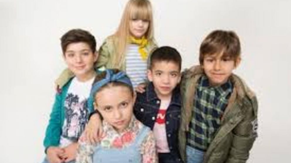 ¿Qué lugar de Avellaneda y Nazca ofrece buzos desde $9.000 y camperas a precio mayorista?