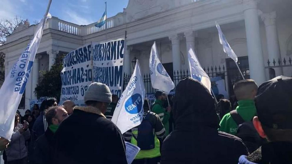 Trabajadores municipales de San Isidro se movilizaron,
