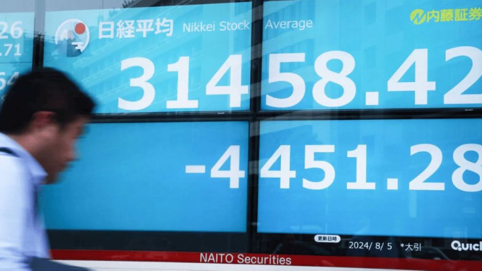 Las acciones se desploman en Japón, donde sufrieron la mayor caída de la historia