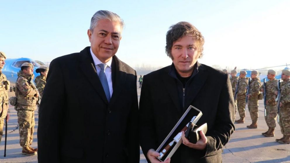 Javier Milei y Rolando Figueroa en Neuquén