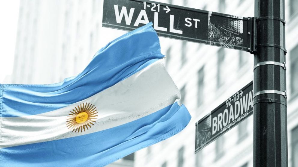 Lunes negro: el riesgo país de Argentina vuela a 1.712 puntos básicos