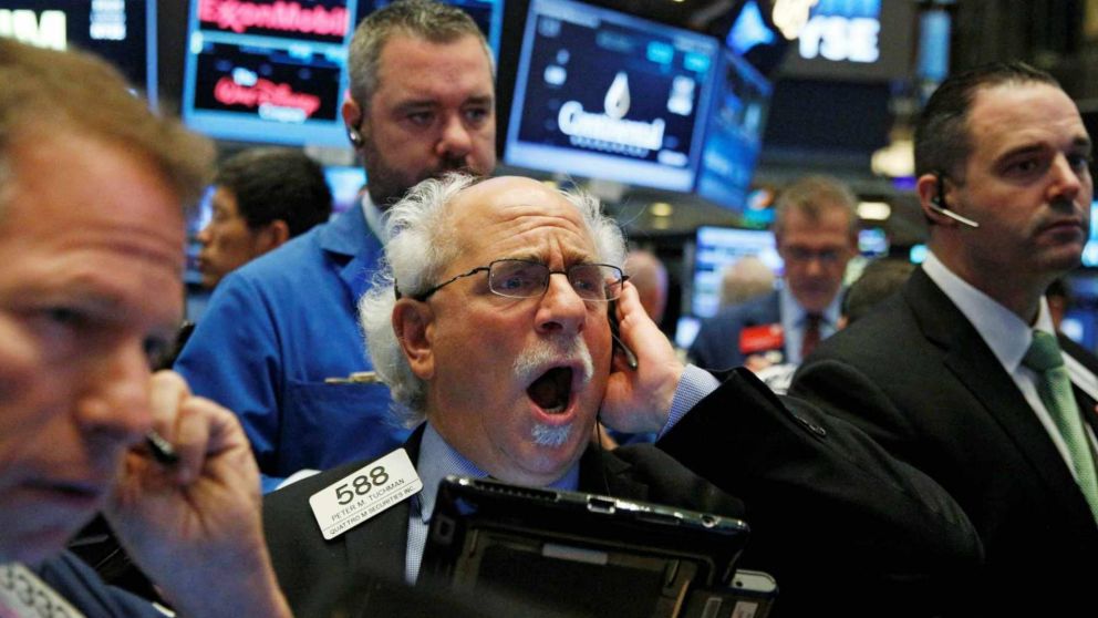 Los mercados financieros globales se derrumban en el inicio de la semana