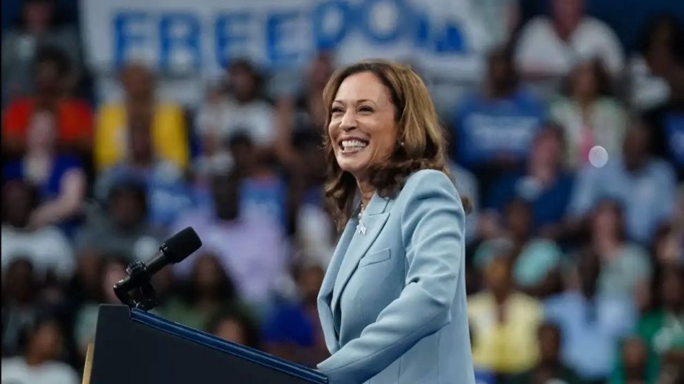 Es oficial, los democratas eligieron a su candidata