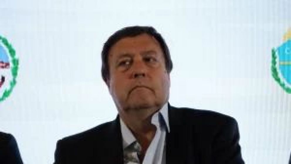 El gobernador de Río Negro destacó la importancia del proyecto de YPF y Petronas para el desarrollo económico y social de la Patagonia y del país.