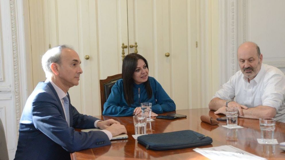 Pettovello, Torredell y Sturzenegger