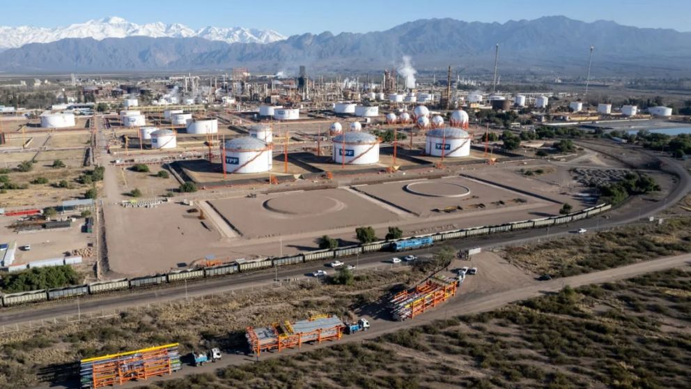 Fuentes oficiales le confirmaron a La Opinión Austral que el directorio de la petrolera eligió a Río Negro para el GNL.