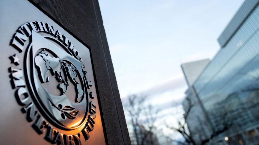 Dólar y devaluación: qué dijo el FMI sobre el mercado de monedas en países emergentes