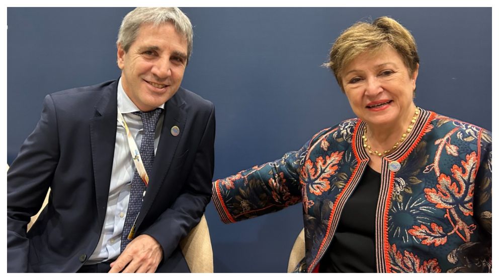 El ministro Luis Caputo y la titular del FMI, Kristalina Georgieva (