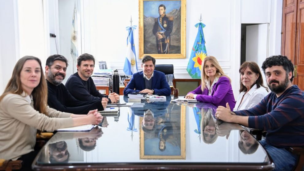 Kicillof aceita su estrategia para pugnar por la planta de GNL en Provincia.
