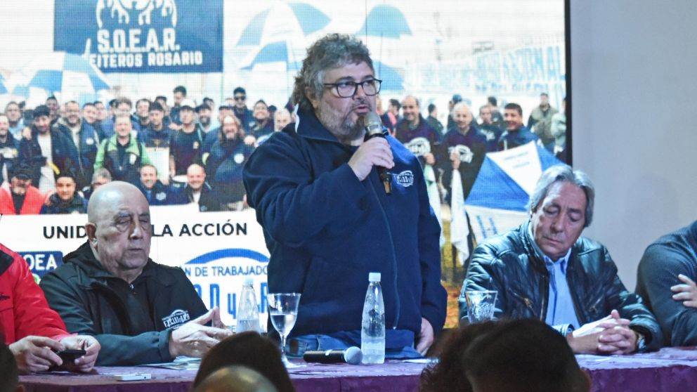 Con recelo hacia la CGT los Aceiteros decidieron incrementar su plan de lucha