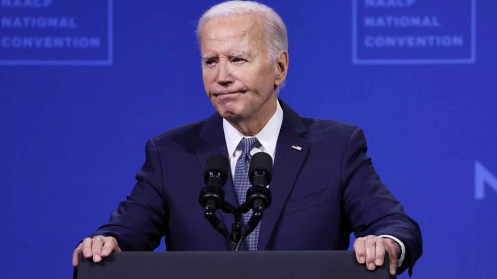 Biden anunció el domingo que se retira de la carrera electoral