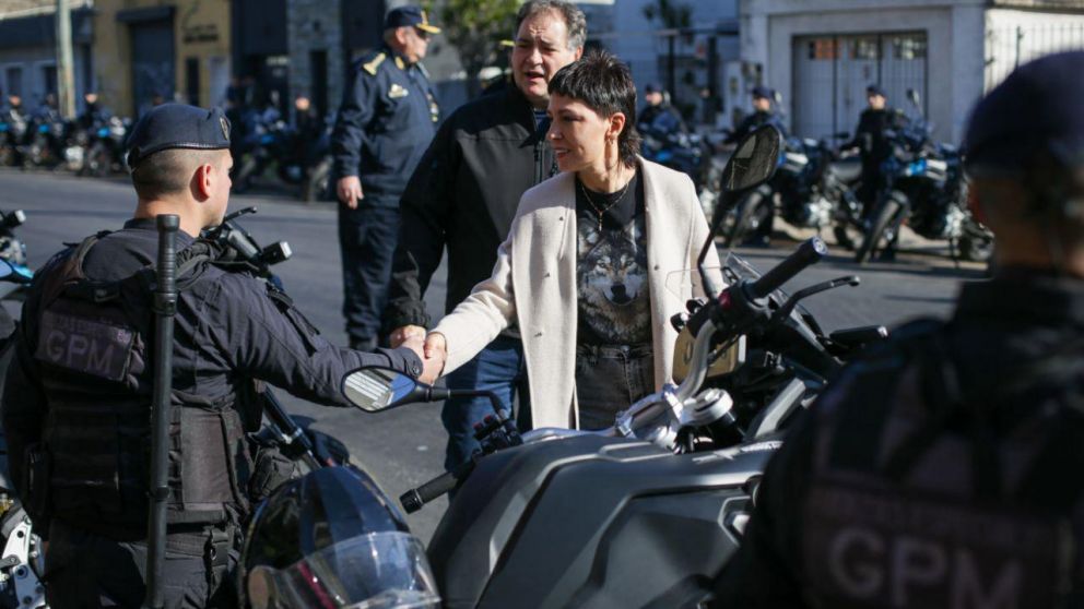 Mayra Mendoza inauguró una base policial de prevención motorizada