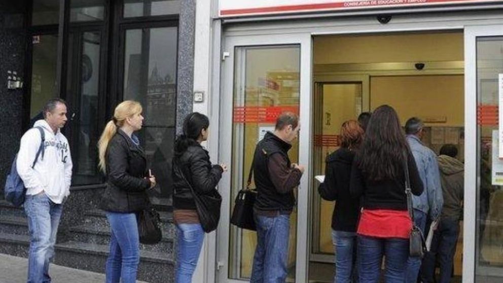 Miles de extranjeros llegan en busca de empleo