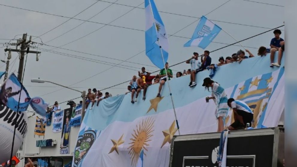 Argentina se hace notar en la Copa América, también por sus hinchas