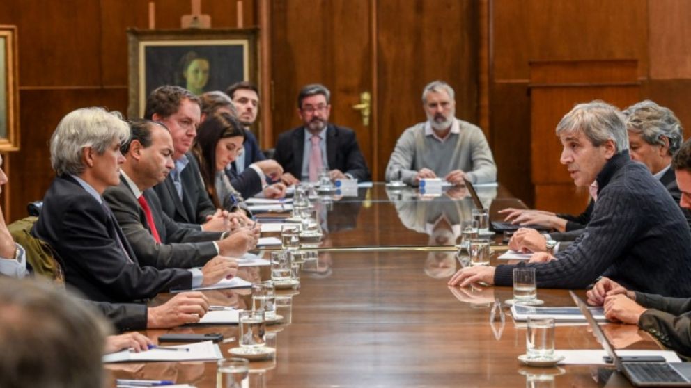 Caputo se reunió con empresas de consumo masivo