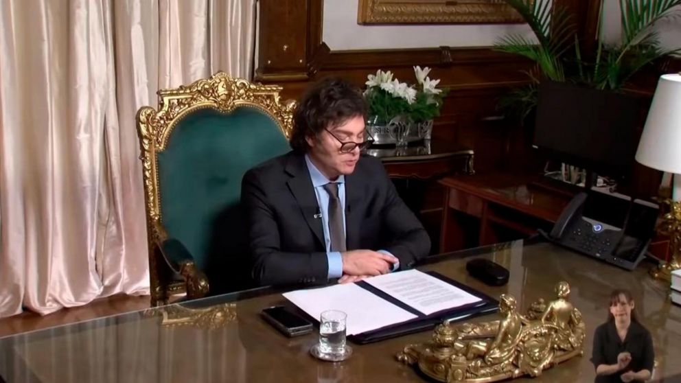 Javier Milei convoca al Consejo de Mayo