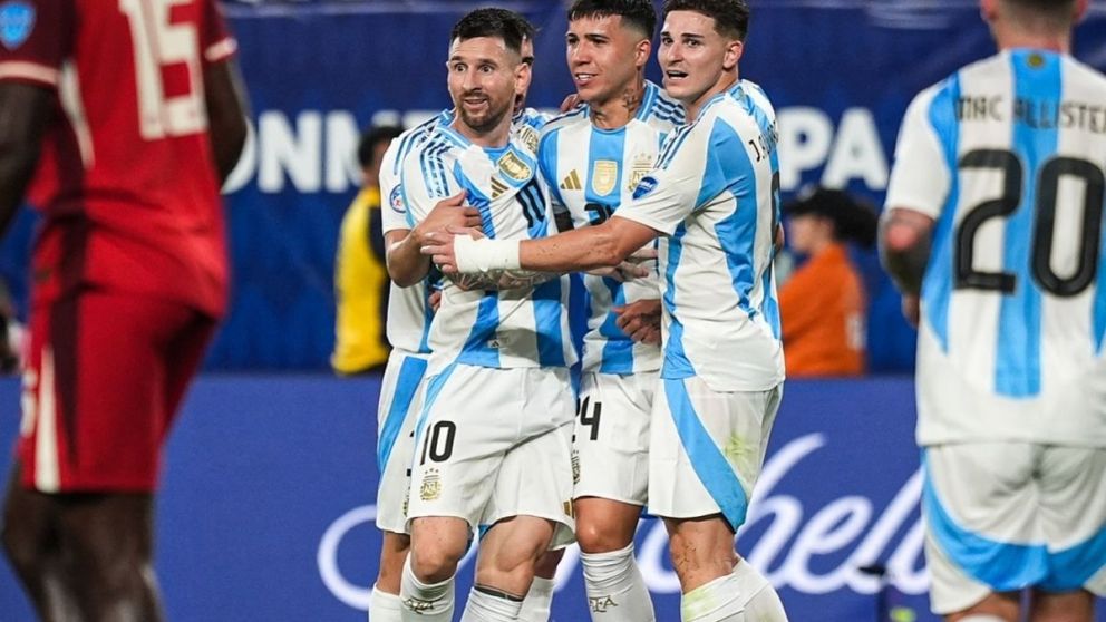 Argentina le ganó la semifinal a Canadá 2-0