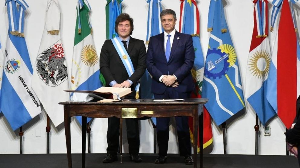 Jorge Macri con Javier Milei en la Casa Histórica de Tucumán