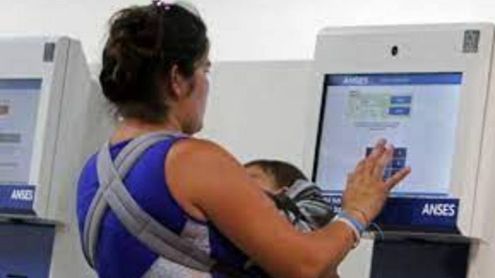 En julio, ANSES liquidará el beneficio económico de $215.622,210 a titulares de AUH que cumplan con los requisitos