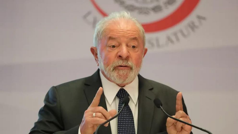 Lula se comprometió a no bajar el gasto social
