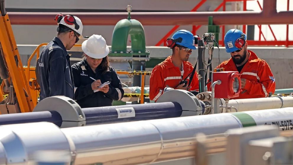 Petroleros rechazan propuesta financiar sueldos más bajos con aportes de los que más ganan