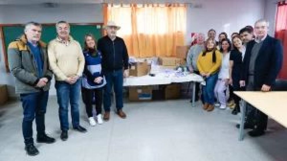 Se trata de cuatro equipos de ventilación y alto flujo para tratar la bronquiolitis; y se da en el marco de una campaña que promueve la adquisición de equipamiento para el hospital. "Nos sentimos gratificados por dejarnos acompañarlos”, aseguró l gerente
