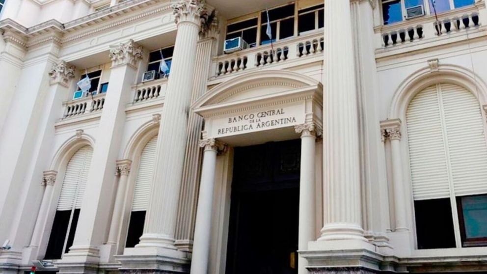 El BCRA logró achicar sus Pases en $11 billones