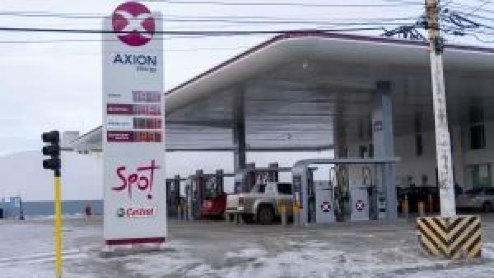 Los precios de las naftas y el gasoil aumentaron entre un 3% y un 4% desde este lunes, tras la decisión del Gobierno de atenuar la suba en el impuesto a los combustibles para no trasladar una mayor presión a la inflación. Los detalles de cómo quedaron en