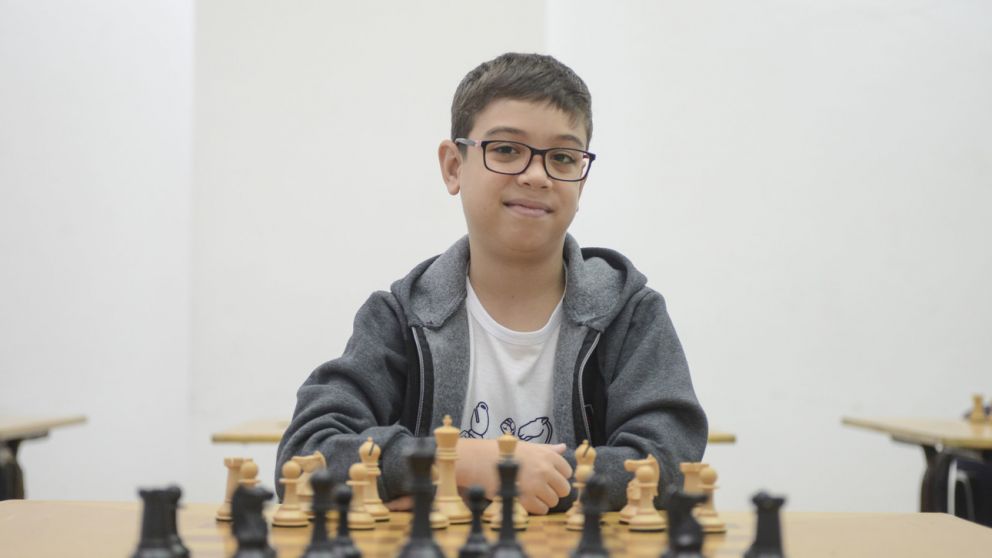 Récord de un argentino: a los 10 años es maestro internacional de ajedrez