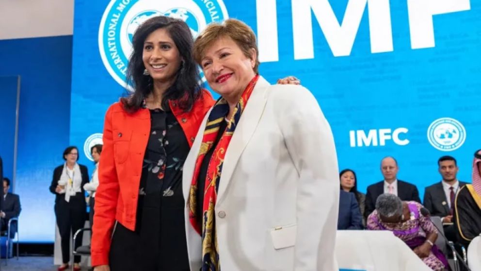 La directora gerenta del FMI, Kristalina Georgieva con la número dos, Gita Gopinath