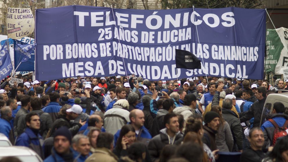 Telefónicos pactan refuerzo de 30 puntos y cierran la paritaria en torno al 200%