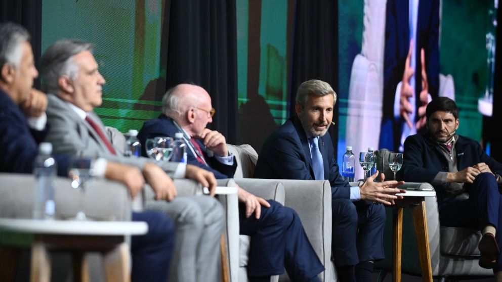 Camarco: los gobernadores defendieron la obra pública