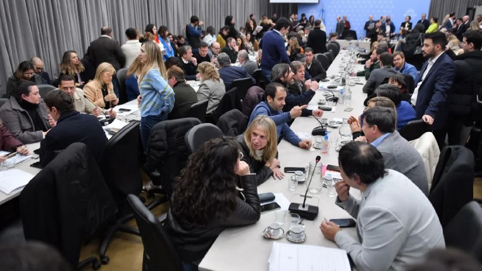 Dictamen único para Ley Bases con los cambios del Senado