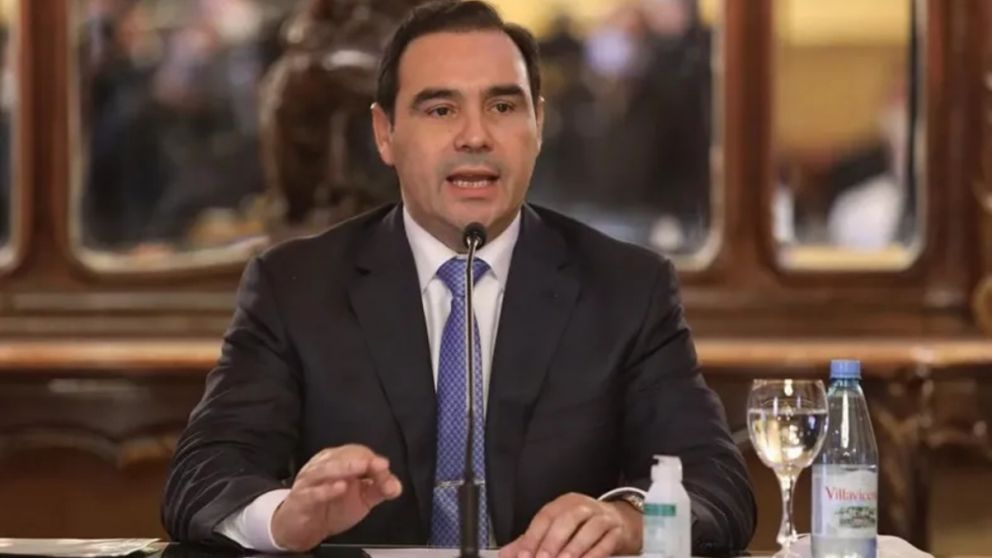 Conferencia de prensa de Gustavo Valdés por la desaparición de Loan Peña en Corrientes