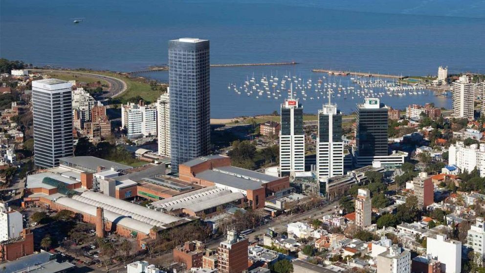 Inversores y desarrolladores locales regresan al mercado de oficinas de Montevideo