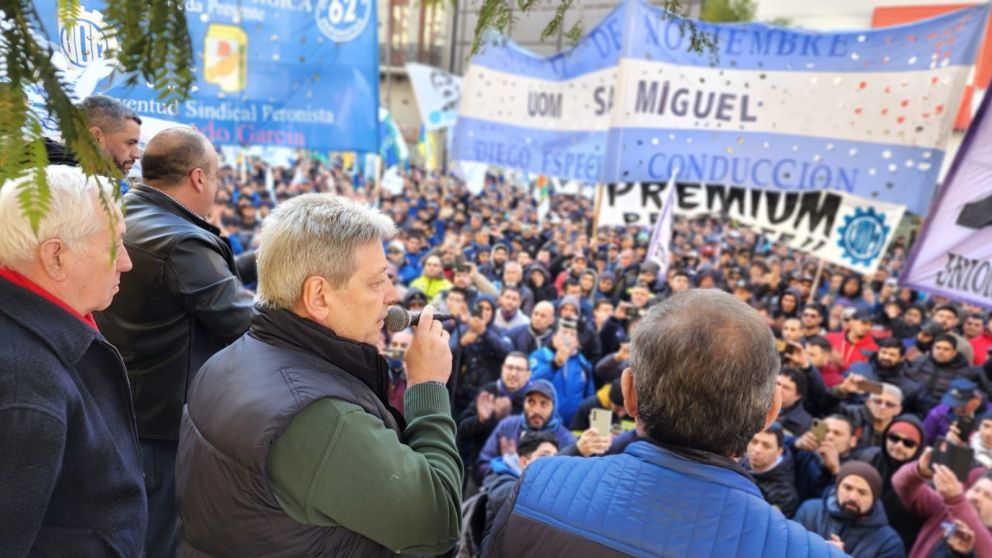 La UOM movilizó a sus trabajadores para lograr el 65% de mejora paritaria